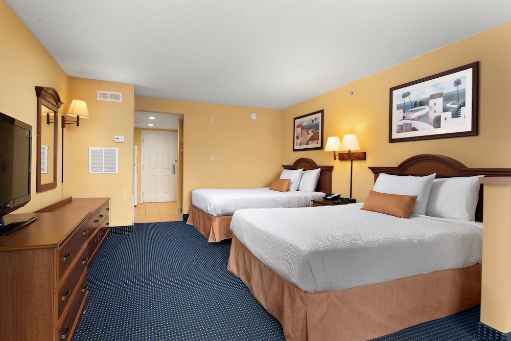 Bonita Beach Hotel - photo 6