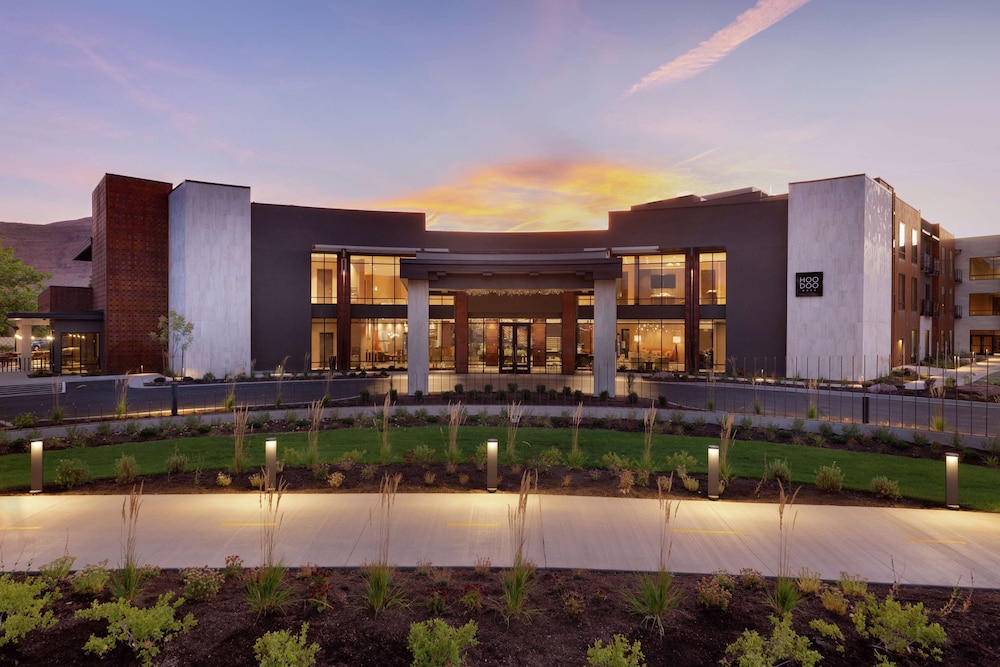 Hoodoo Moab Curio Collection By Hilton — 4-Star Luxury Hotel in Moab, United States