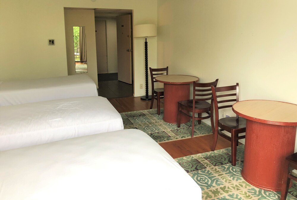 Country Club Condo Hotel - photo 33