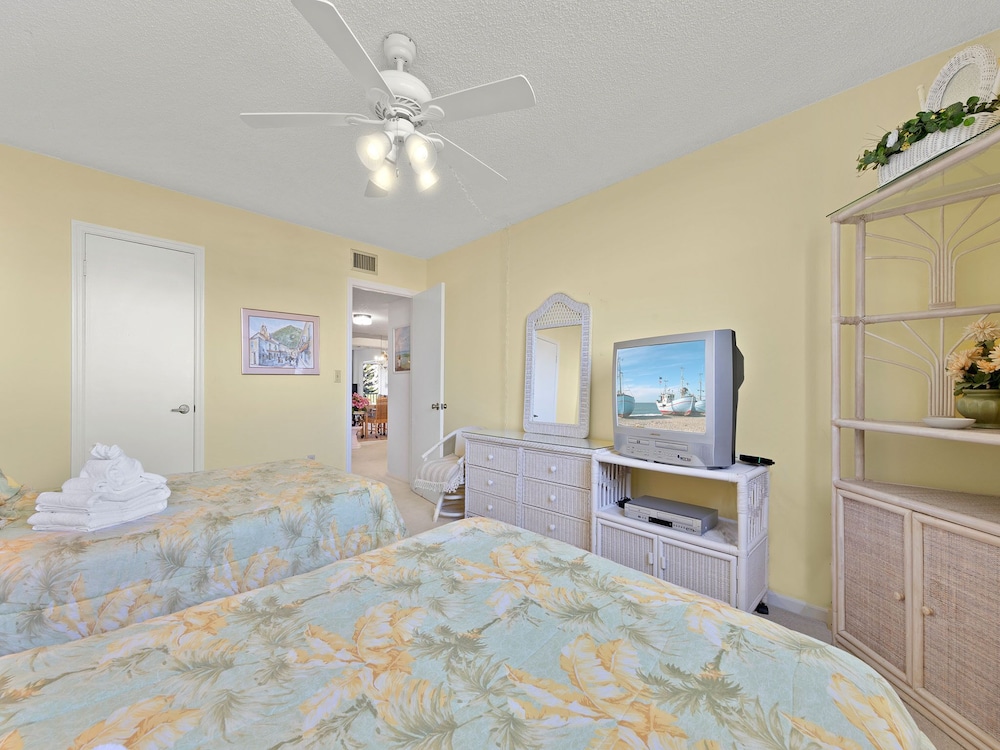 Marina Towers 406 - photo 4
