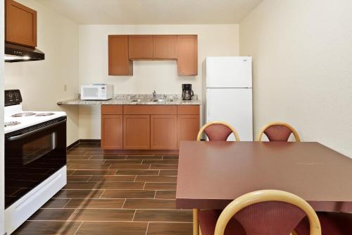 Black Hills Luxury Suites - photo 17