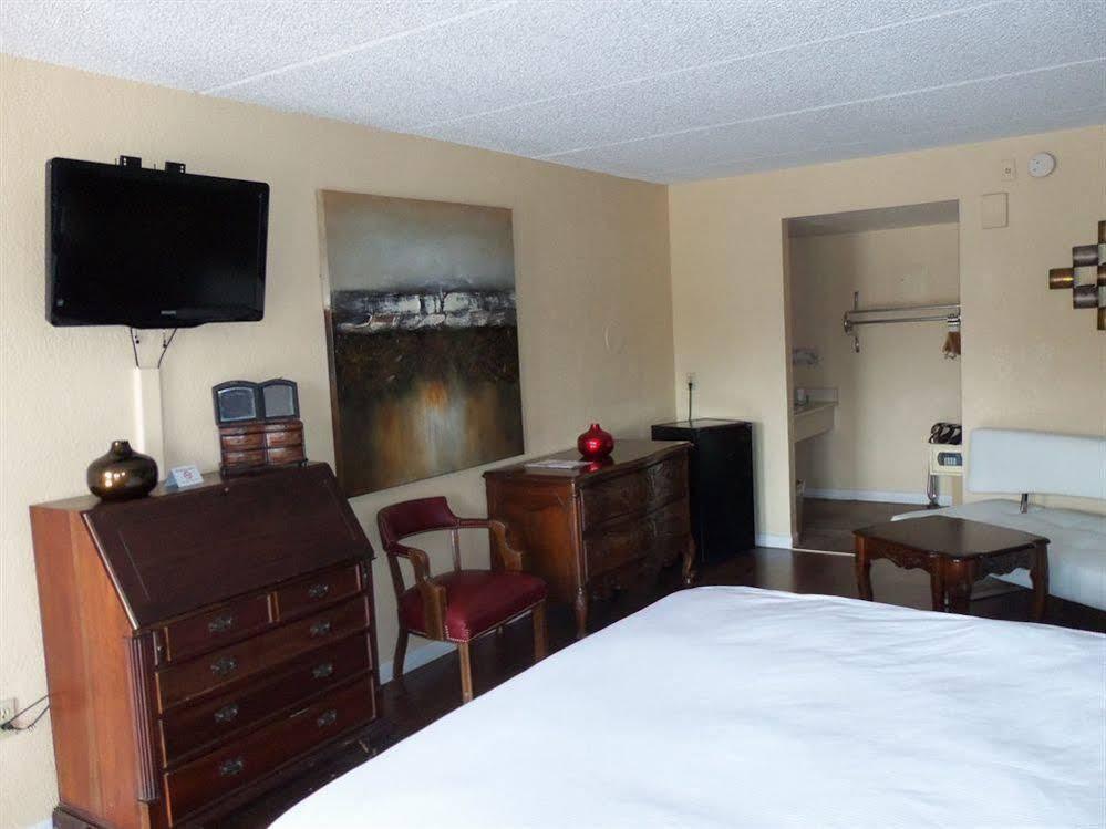 Claremont Kissimmee Hotel - photo 7