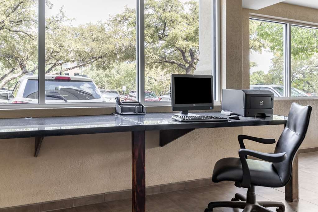 Comfort Suites Medical Center near Six Flags - photo 28