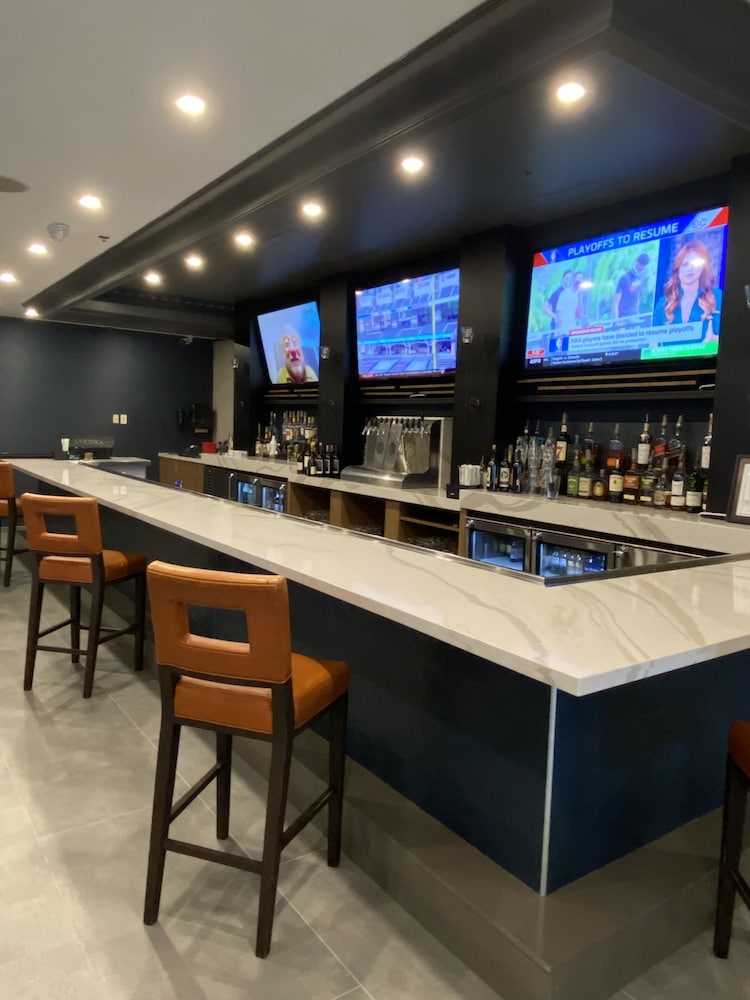 DoubleTree by Hilton Denver International Airport - photo 41