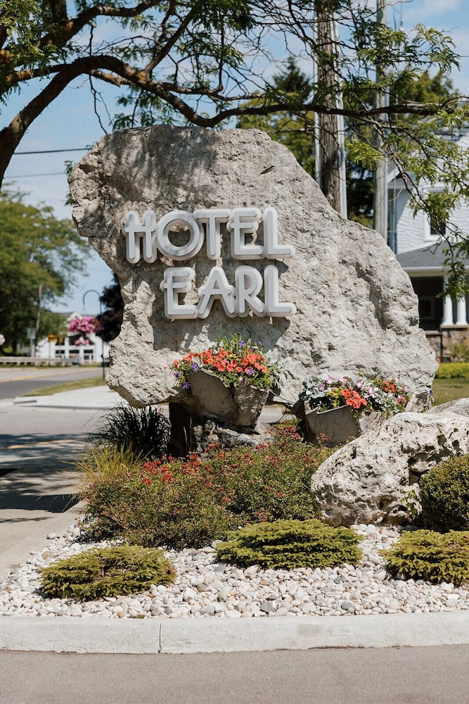 The Earl - photo 55