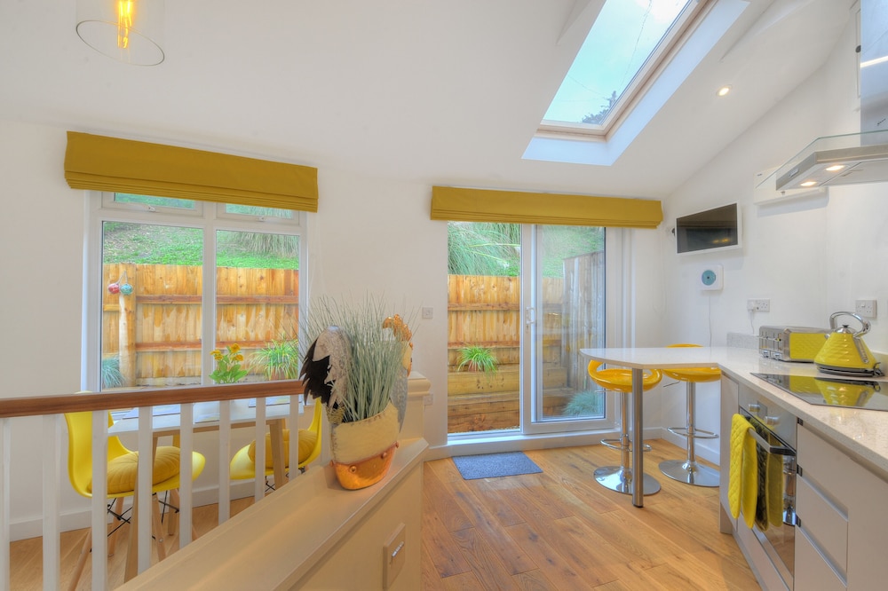 Seashore — 4-Star Luxury Hotel in Lyme Regis, United Kingdom