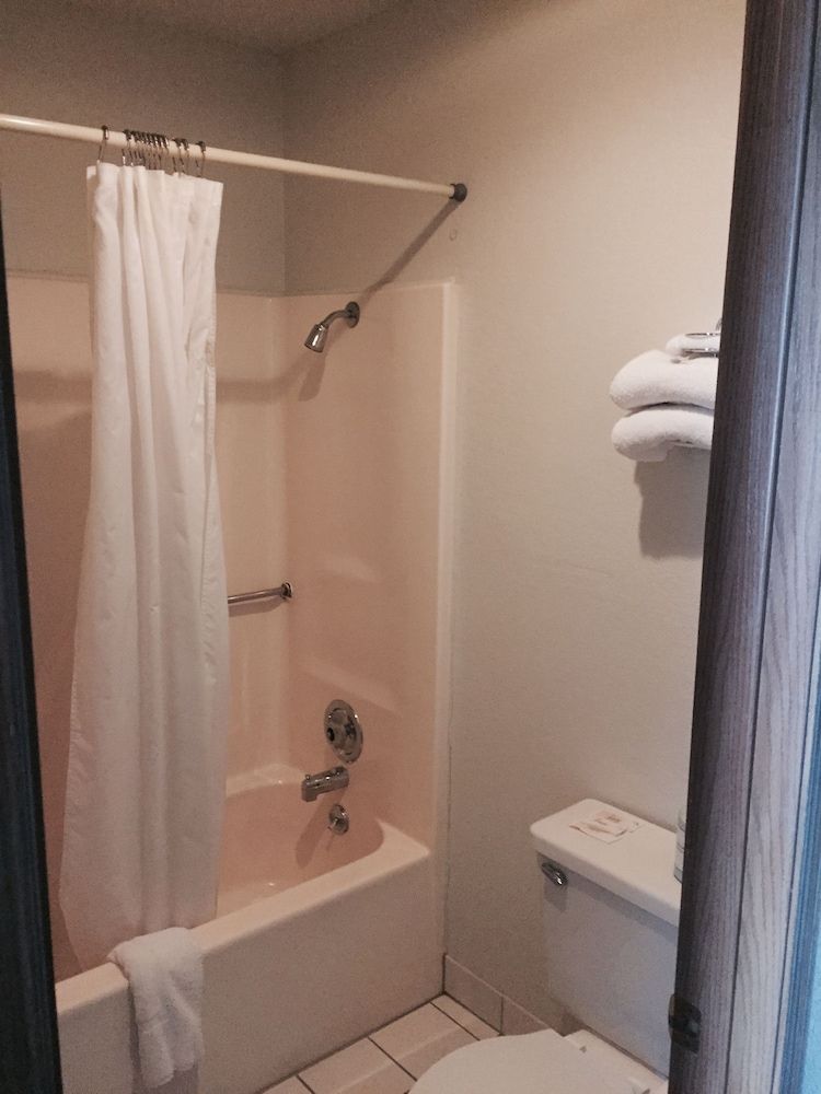 Country Inn Bolivar - photo 18