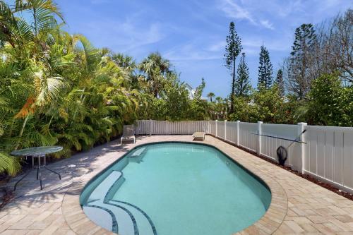 Spring Oasis — Anna Maria — photo 4