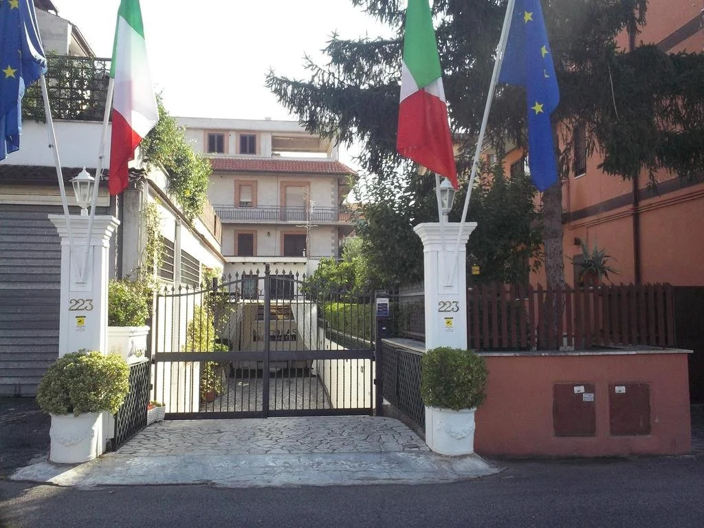 Nicholas - carbon neutral hotel in Rome