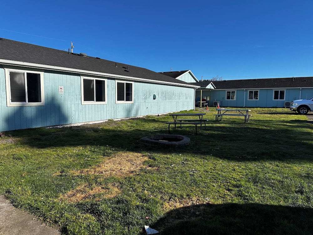 The Coastal Inn and Suites - photo 169