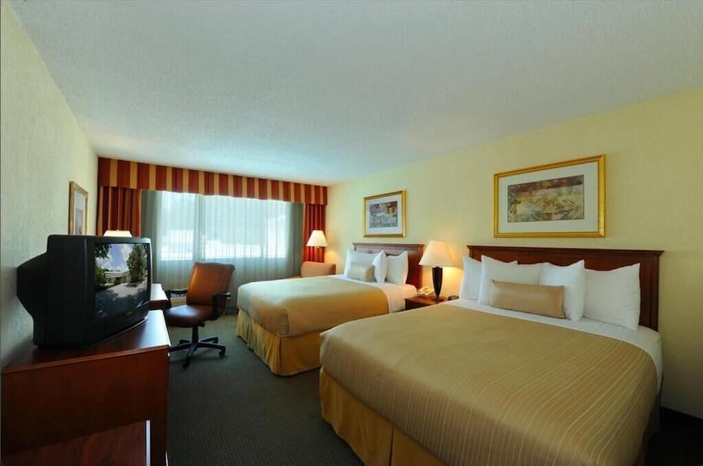 Budgetel Inn & Suites Atlanta - photo 8