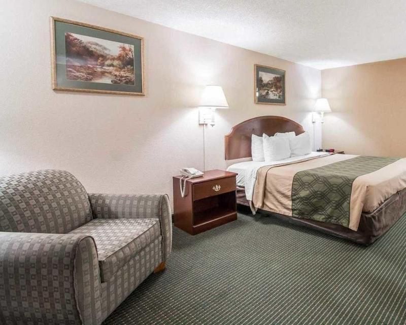 Econo Lodge Pooler Savannah I 95 - photo 17