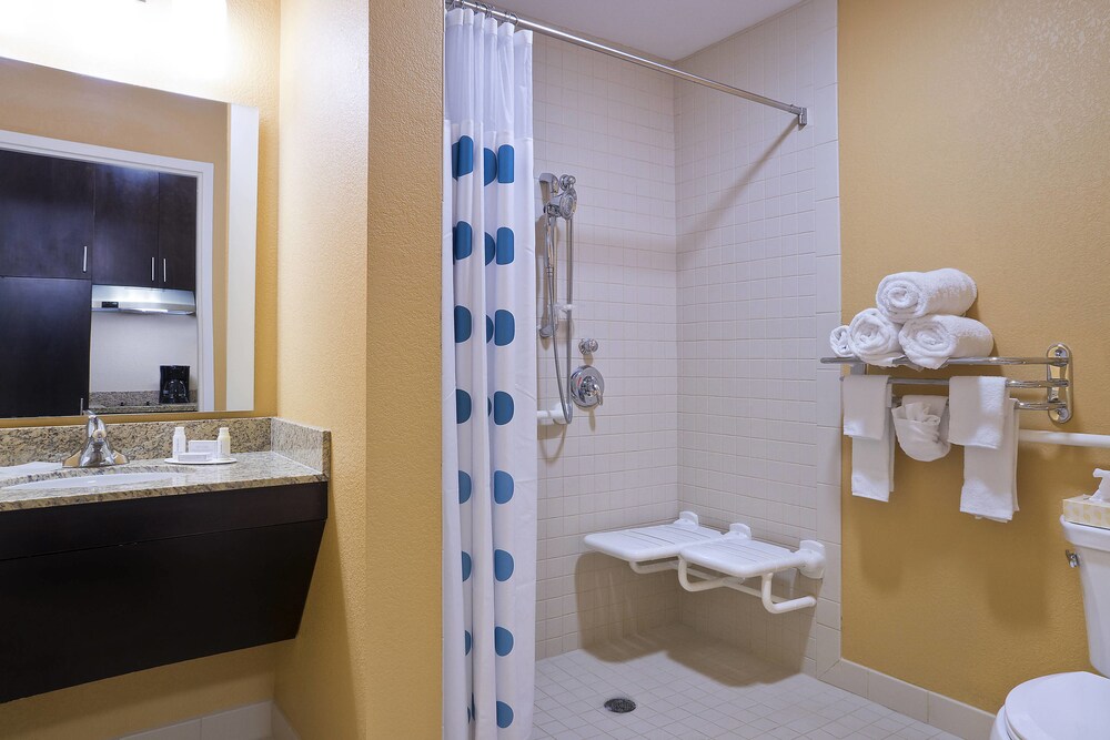 TownePlace Suites by Marriott Dodge City - photo 3