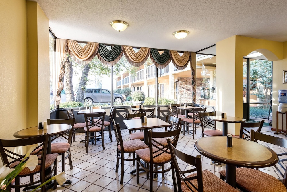 Quality Inn Blytheville I 55 - photo 15