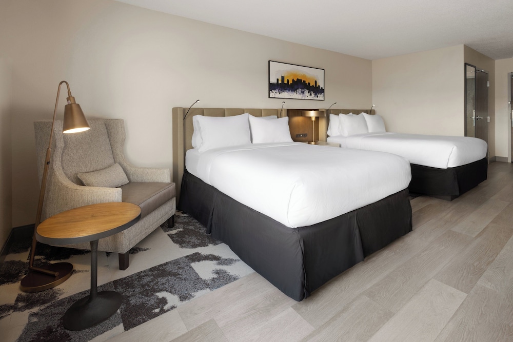 Crowne Plaza Nashville Airport by IHG - photo 12