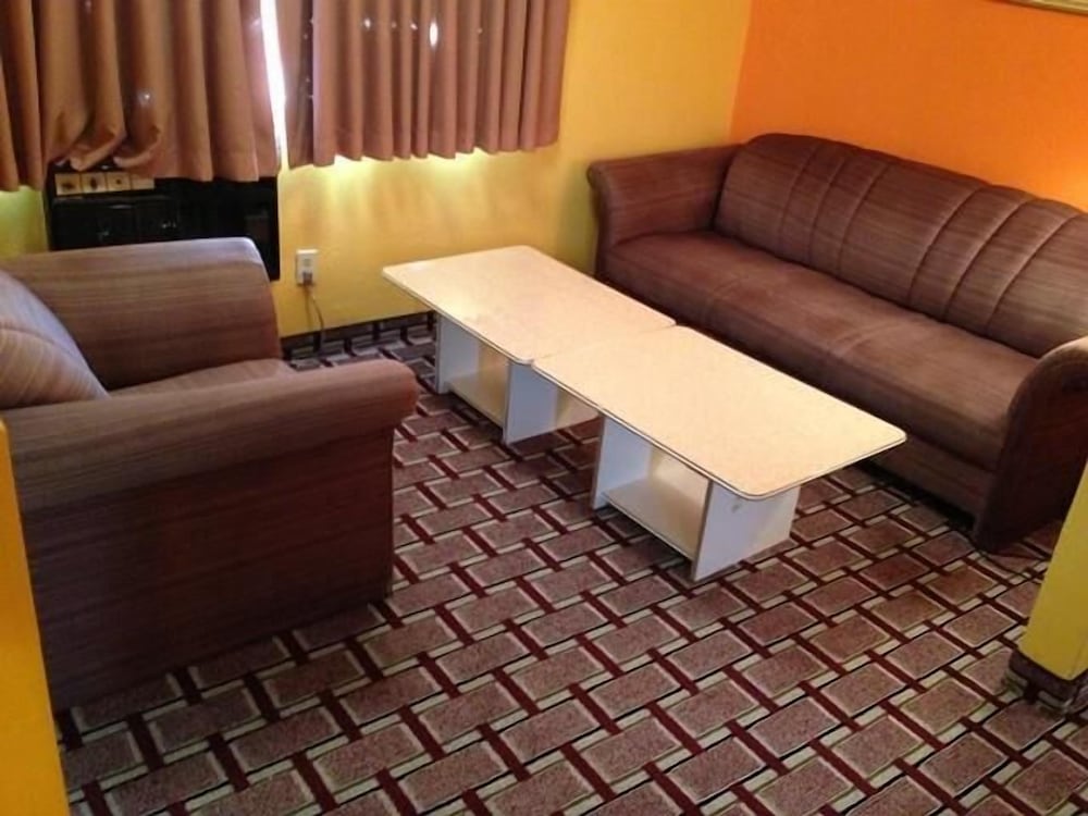 Red Carpet Inn Niagara Falls - photo 31