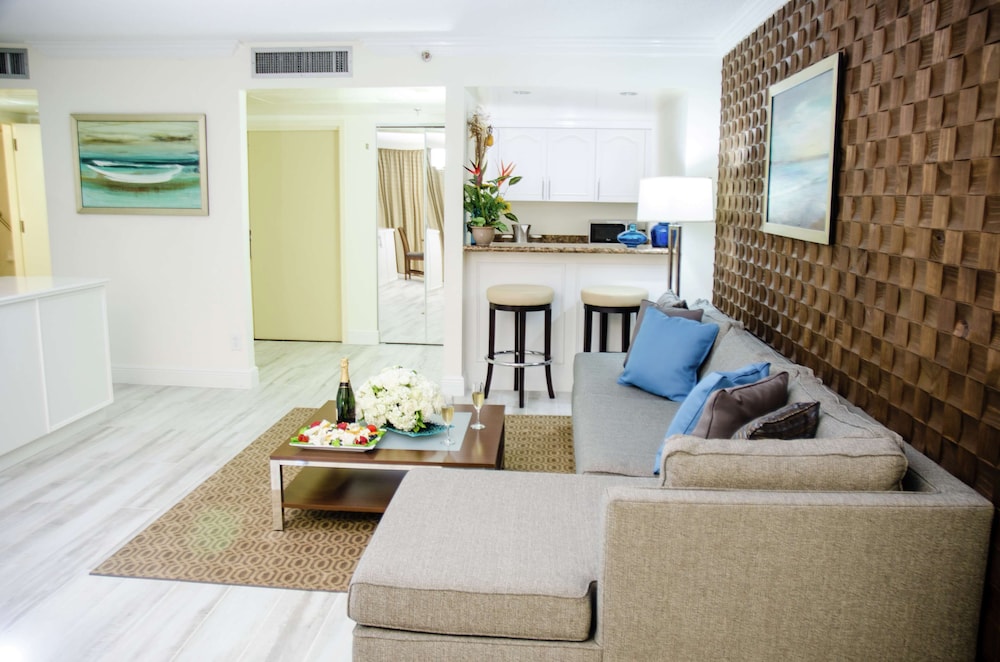 Hilton Palm Beach PBI - photo 37