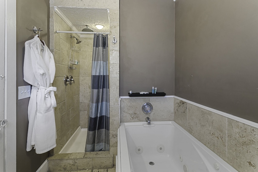 Casablanca Inn on the Bay - photo 53