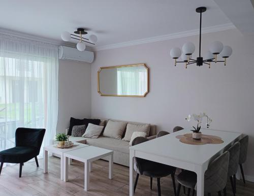 Apartament Sosnowy z dwoma sypialniami i ogródkiem — 4-Star Luxury Hotel in Ustron, Poland