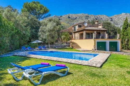 Pretty villa close to Cala San Vicente by Renthousing — 4-Star Luxury Hotel in Pollenca, Spain