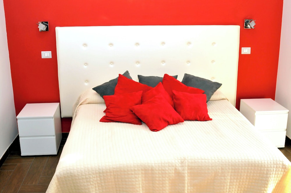 World Wide Bed Prenestino — 4-Star Luxury Hotel in Rome, Italy