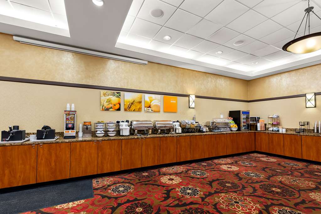 Comfort Inn St. Louis Westport Event Center - photo 39