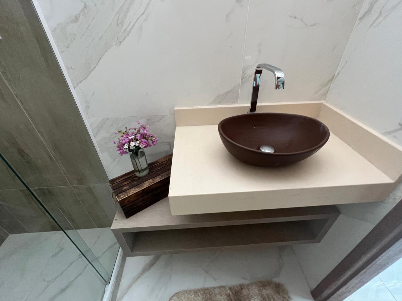 Casacactus Em Tamoios Na Quadra Da Praia Junto a Barra de Sao Joao in Cabo Frio, Brasil