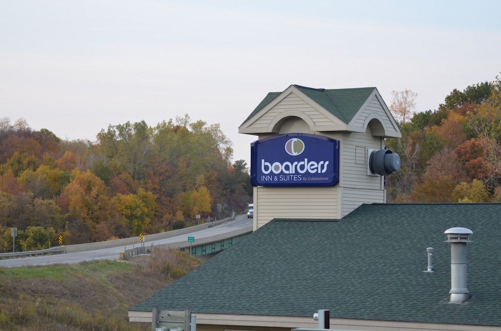 Boarders Inn & Suites by Cobblestone Hotels Fayette - photo 52