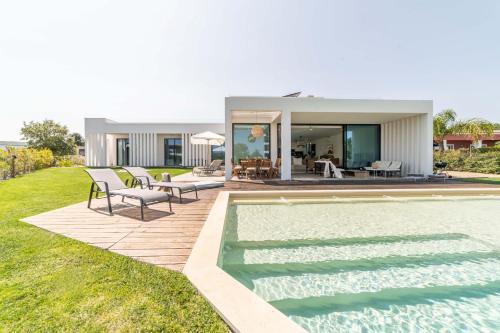 Villa Arrabida — 4-Star Luxury Hotel in Quinta Do Conde, Portugal