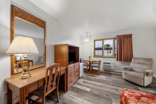 Executive Inn Cass City - photo 11