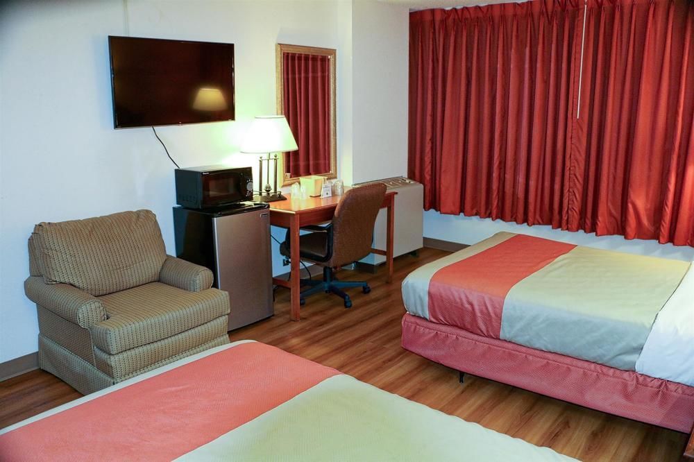 Motel 6 Tulsa Airport - photo 12