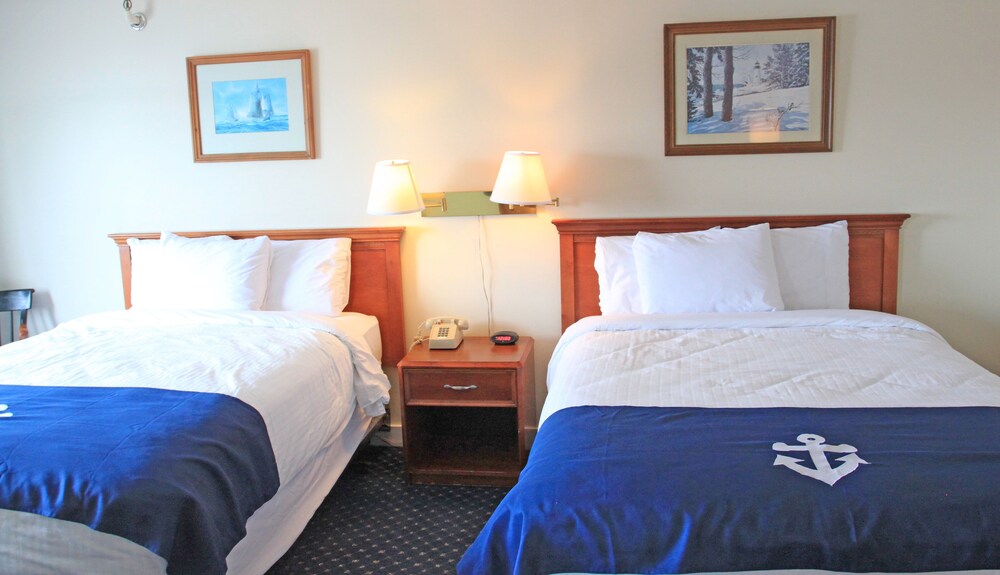Fishermans Wharf Inn - photo 35
