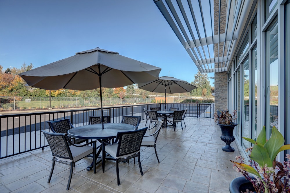 Holiday Inn Express & Suites Auburn Downtown by IHG - photo 57