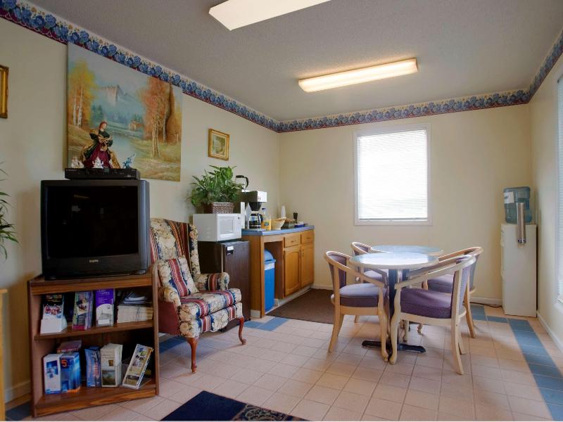 Americas Best Value Inn Loudon Lenoir City - photo 5