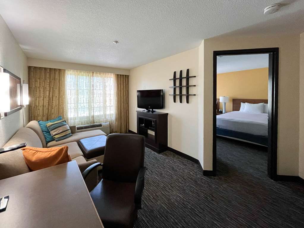 Carlsbad Suites - photo 15
