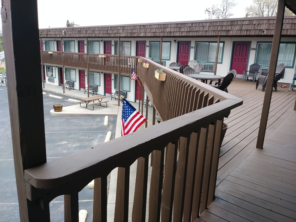 The Sturgis Motel - photo 12