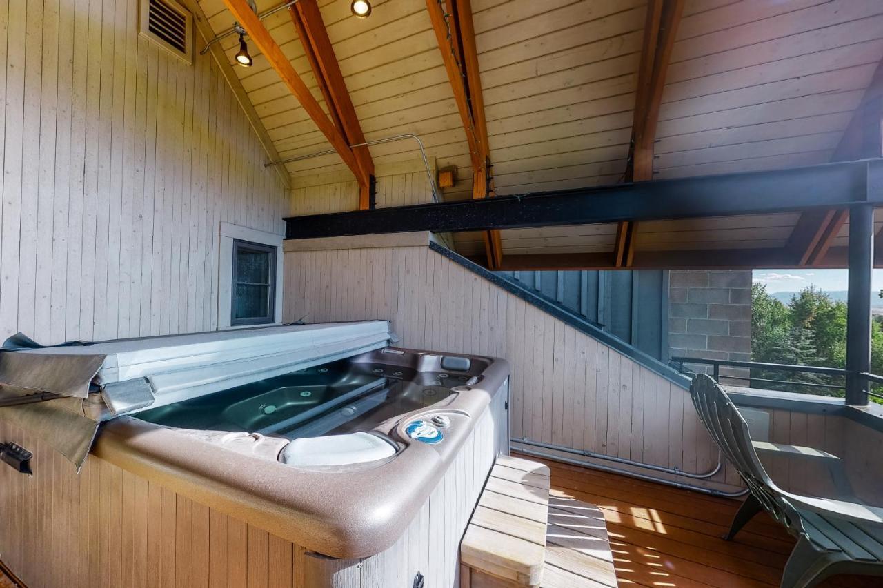 Mountain Elegance in Steamboat Springs, United States