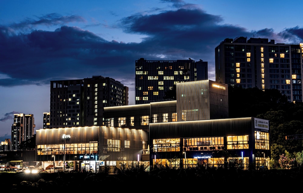 Lagobaum Hotel in Sejong, South Korea