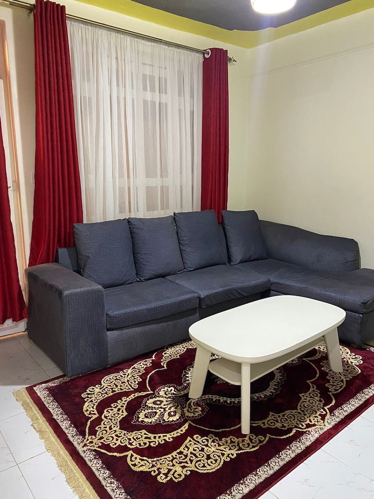 Lux Suites Millward Apartments Utawala