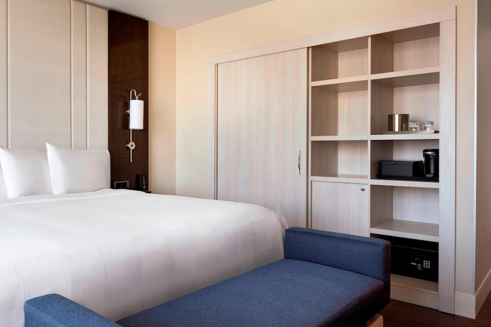 Irvine Marriott - photo 11