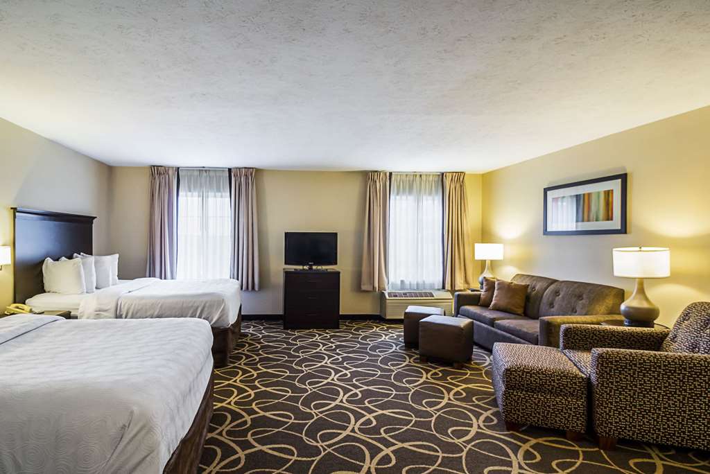 MainStay Suites Fargo I 94 Medical Center - photo 20