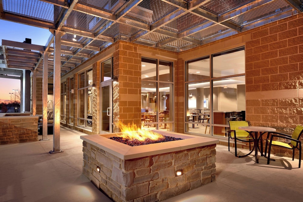 SpringHill Suites by Marriott Coralville - photo 13
