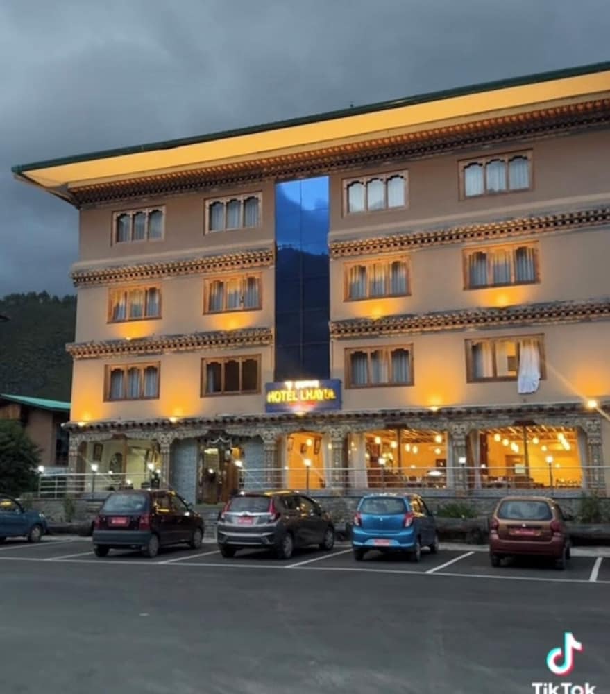 Hotel Lhayul — hotel in Ha