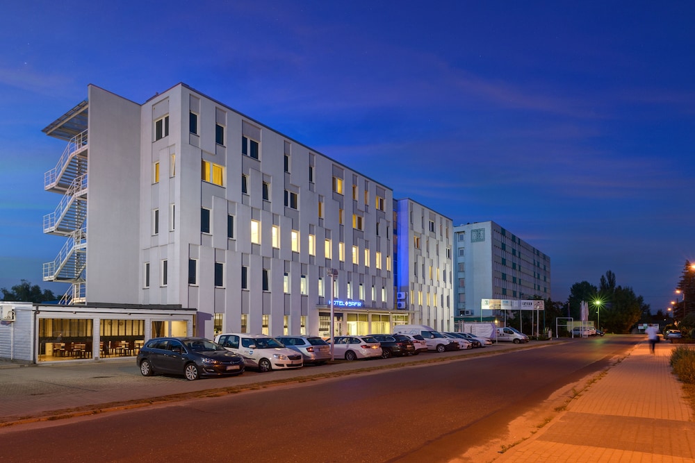 Hotel Safir - last minute hotel in Poznan