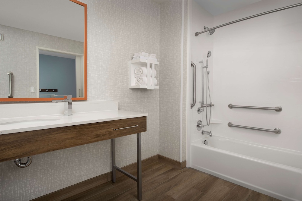 Hampton Inn Warroad MN - photo 14