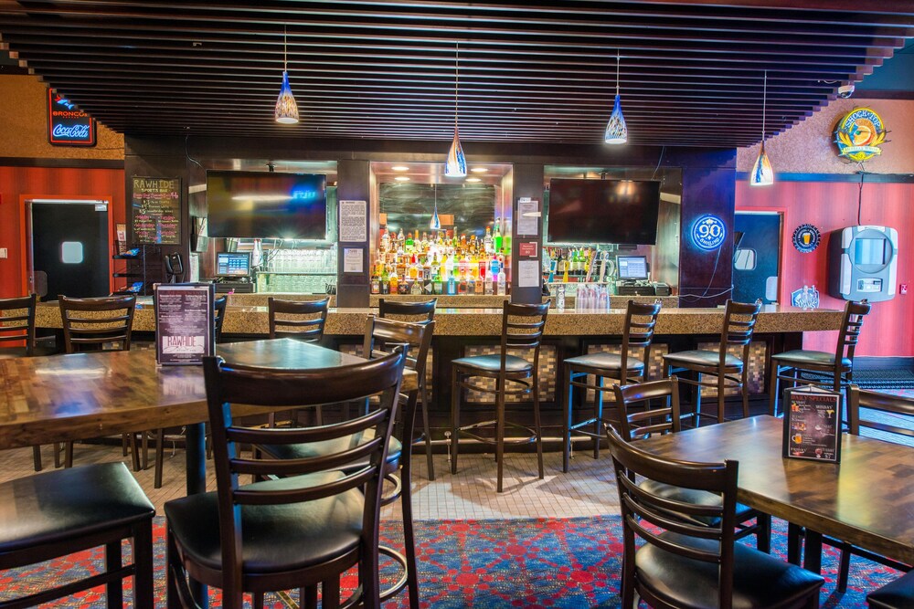 Hotel Elegante Conference & Event Center Colorado Springs - photo 38