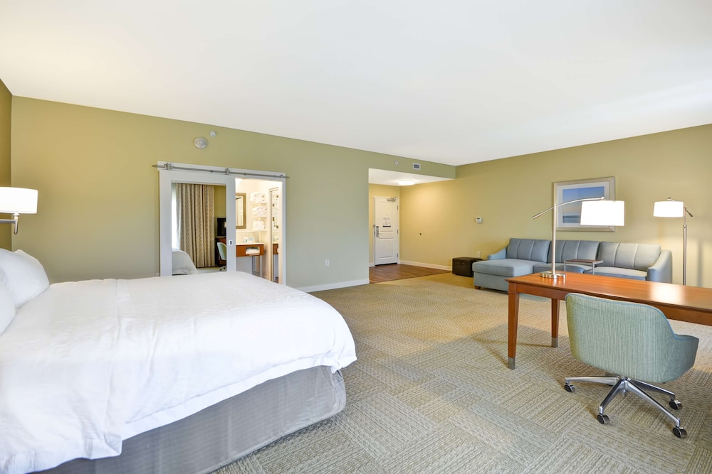 Hampton Inn & Suites Charleston Airport - photo 19