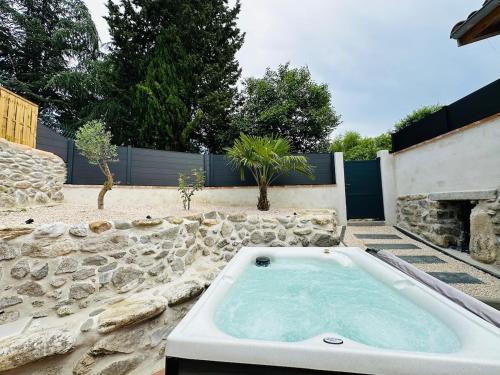 Mouragues - carbon neutral hotel in Unknown City