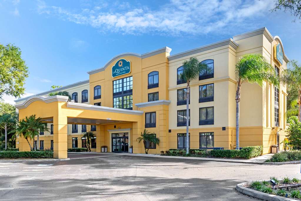 La Quinta Inn & Suites by Wyndham Tampa North I 75 - photo 2