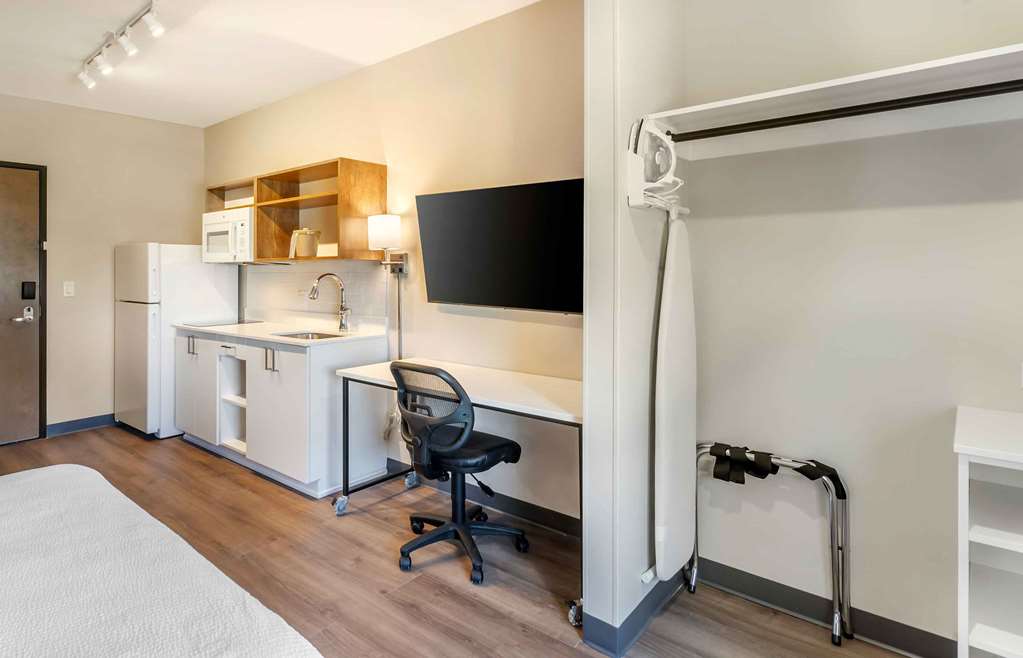 Extended Stay America Premier Suites Fort Myers Airport - photo 20
